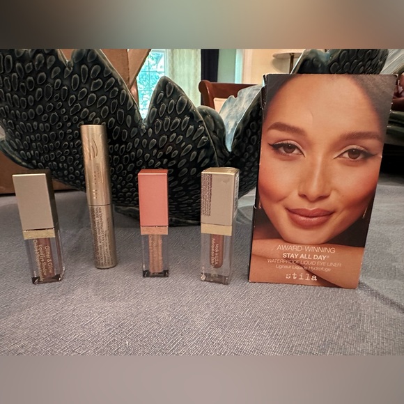 Stila Other - STILA Travel Make-Up Set - NWT